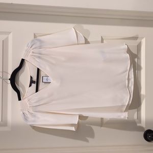 Banana Republic Cream Flutter Sleeve Flowy Blouse Top